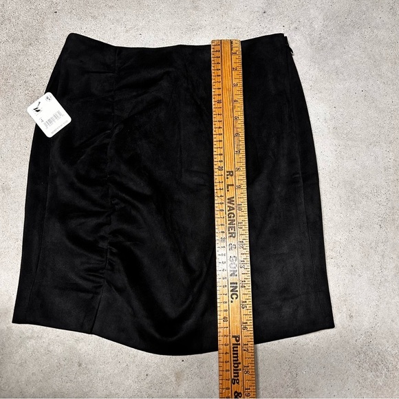 NWT Free People Ava's Vegan Mini Skirt Black Suede Ruched Side Size 4 - Picture 3 of 7